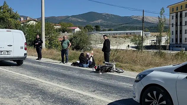Otomobille, motosiklet çarpıştı: Sürücü hayatını kaybetti