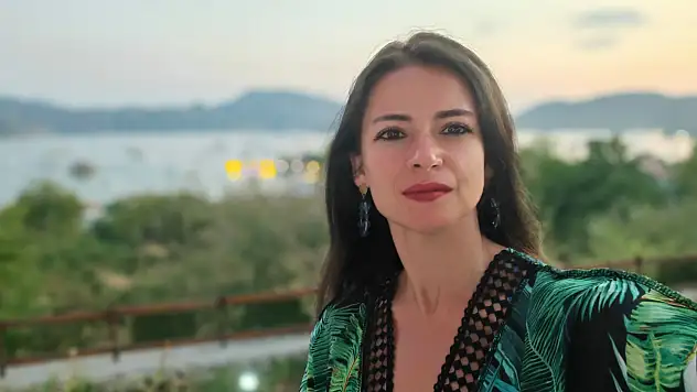 Öznur Küçüker Sirene eşi kimdir? Öznur Küçüker Sirene evli mi, kocası kim? Öznur Küçüker Sirene kimdir?