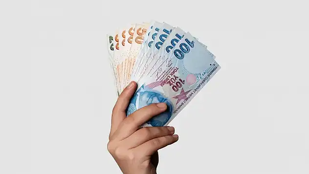 Paçalarından para akıyor! Ünlü ekonomist, 'büyük provokasyon' diyerek duyurdu...