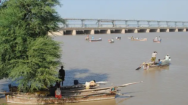 Pakistan'da ölenlerin sayısı 1314'e çıktı