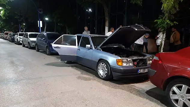 Park halindeki 13 araca zarar veren şüpheli aranıyor