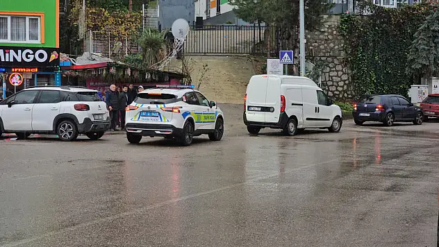 Park halindeki kamyonet kaydı, 4 yaşındaki çocuk can verdi