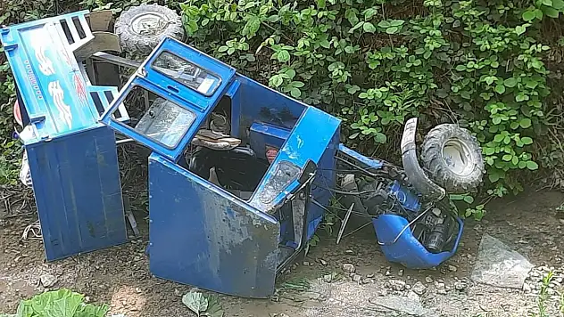 Pat pat kontrolden çıkıp dereye devrildi: 2 yaralı