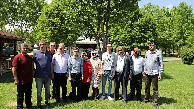 Piknikte doyasıya eğlendiler