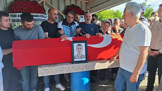 Piyade Er Recep Demirci gözyaşlarıyla son yolculuğuna uğurlandı