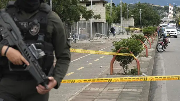 Polise saldırı: Çok sayıda ölü ve yaralı var!