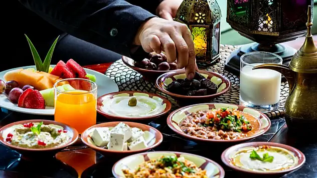 Ramazan'da enerjiyi korumanın yolları: Hangi besinleri tercih etmeliyiz?