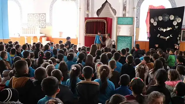 Ramazan'ın manevi iklimi Konya'da çocukların gülüşüyle aydınlandı