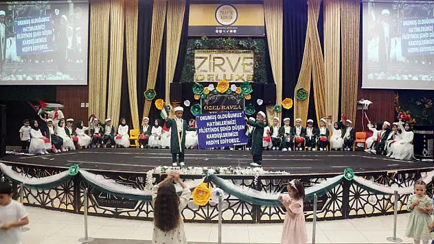 Ravza Kreş'ten anlamlı program! Geleceğe sevgiyle yetişen nesiller!