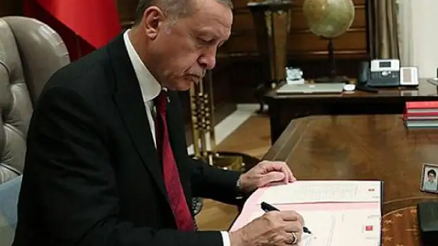 Resmi Gazete'de yayınlandı: Birçok üniversitenin rektörü değişti! İşte o üniversiteler…
