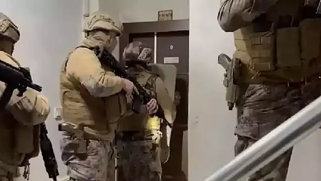 Şafak operasyonuyla 10 kişi yakalandı