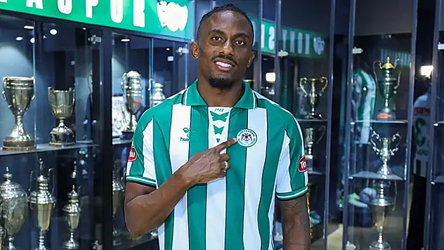 Sağ kanadı koridor etti, teknik heyet bu doğruları yapmazsa.. Savunma zaafı baş ağrıtabilir!