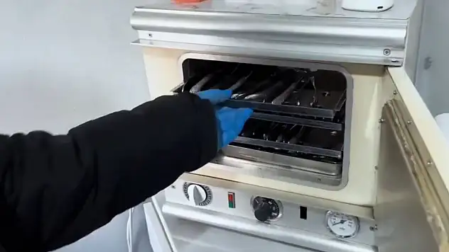 Sahte diş hekimleri yakayı ele verdi! Klinik dolusu para ve cihaz ele geçirildi