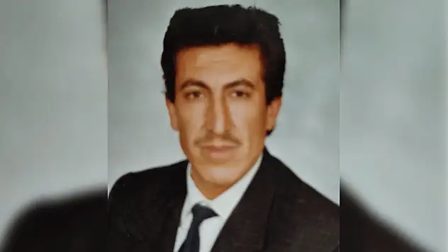 Saman balyalarının altında kalan çiftçi feci şekilde can verdi