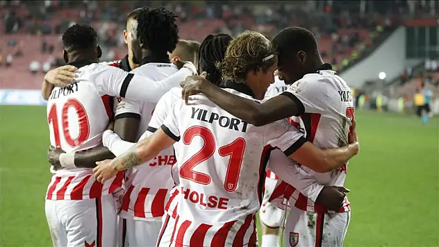 Samsunspor, Karagümrük'ü geçti!