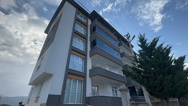 Sanal kumarda ailesinin mal varlığını kaybeden öğretmen video çekip yaşamını sonlandırdı