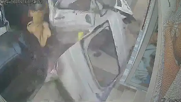 Saniyelerle ölümden kurtuldular