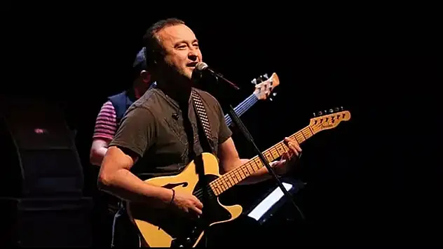 Şarkıcı Nev kimdir? Ne oldu? Şarkıcı Nev gerçek adı nedir? Nevzat Doğansoy kimdir?