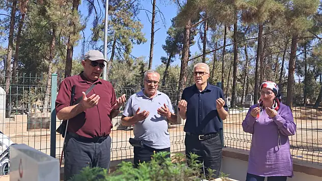 Şehit babasının mezarını 58 yıl sonra buldu!