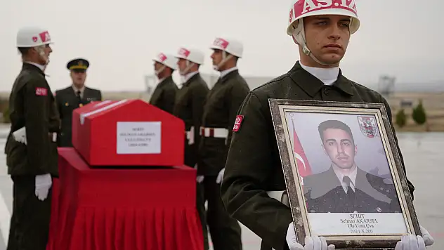 Şehit Selman Akarsel'in naaşı, memleketi Konya'ya getiriliyor!