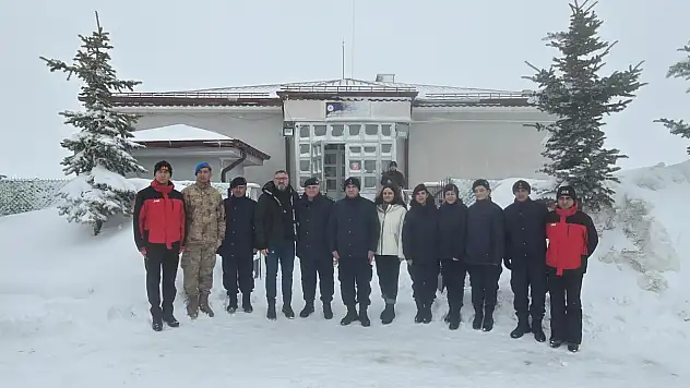 Şehit ve gazi çocukları anlamlı jest:  Yıldız Dağı'nda karın tadını çıkardılar!