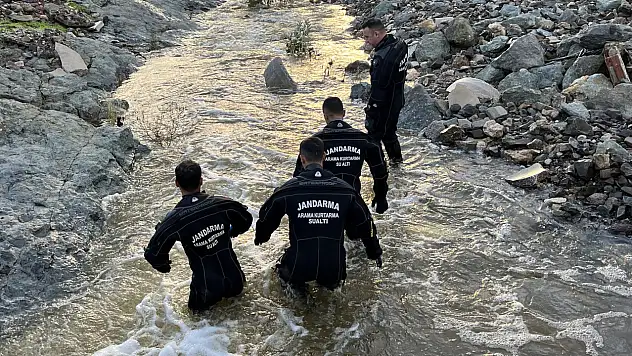 Sel felaketi kaybolan vatandaşı arama çalışmaları devam ediyor!