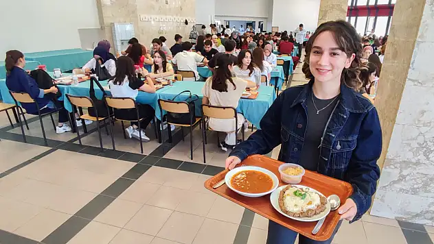 Selçuk Üniversitesi'nde öğrenciye özel iftar menüsü 30 TL