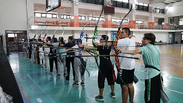 Selçuklu Belediyespor'un okçuları hedefi 12'den vurmaya devam ediyor