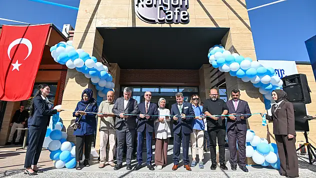 Selçuklu'da hizmet zinciri güçleniyor: Kanyon Cafe açıldı!