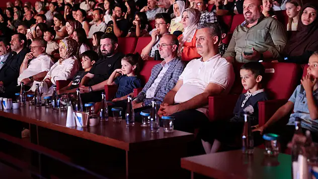 Selçuklu'da minikler 'Paldır Güldür Şov'la 7. kez perde açtı