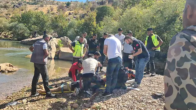 Serinlemek için girdiği çay, mezarı oldu!