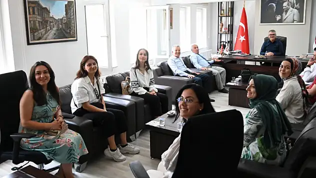 Seydişehir'de ücretsiz hizmete plaket hediyesi!