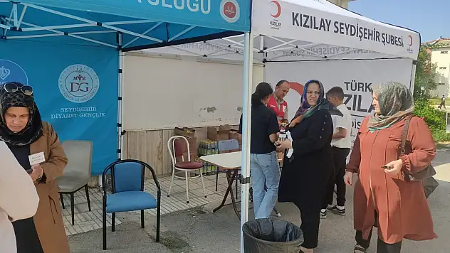 Seydişehir'de üniversite öğrencilerine Kızılay'dan hoş geldin ikramı
