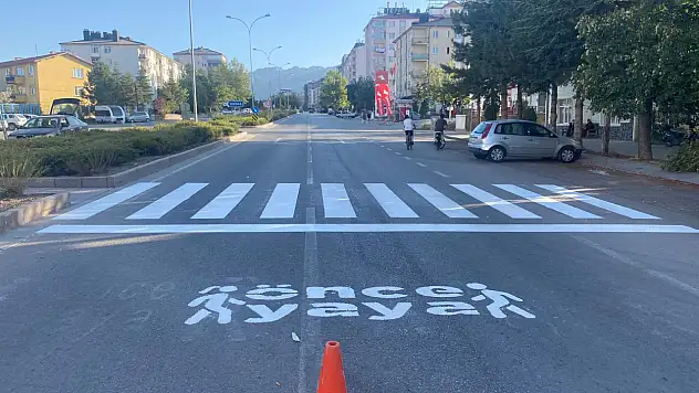 Seydişehir'de yaya güvenliği için geçitler yenileniyor