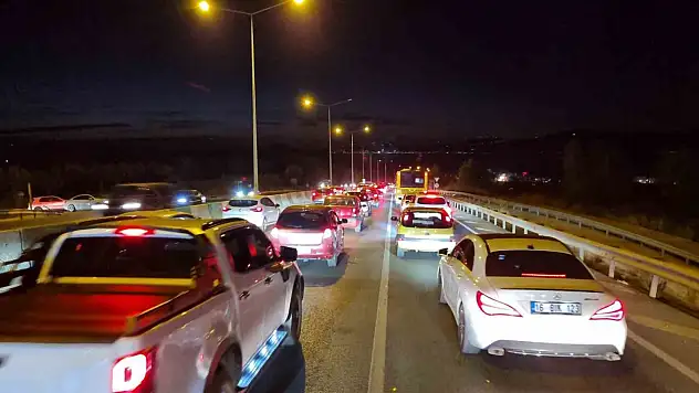 Seyir halindeyken alevlere teslim oldu