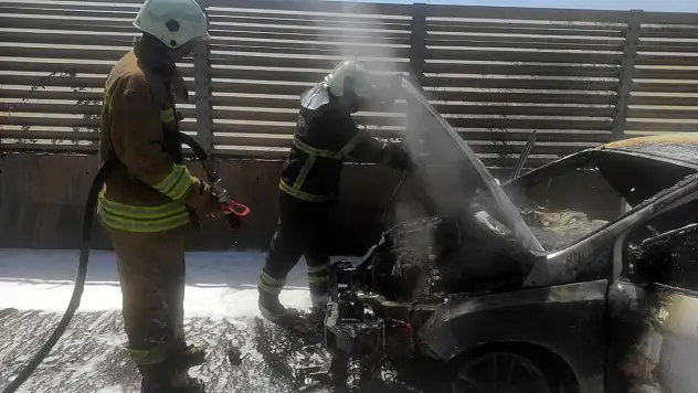 Seyir halindeyken aniden alev aldı!