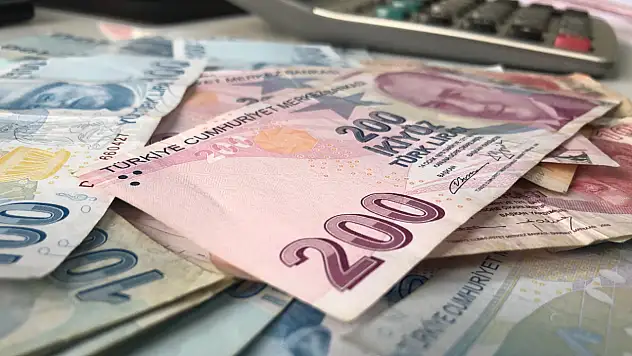 SGK'da prim borcu olanlar dikkat! Maaşlardan otomatik kesilecek