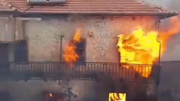 Şiddetli rüzgar yangını tetikledi: Konya'da peş peşe iki yangın