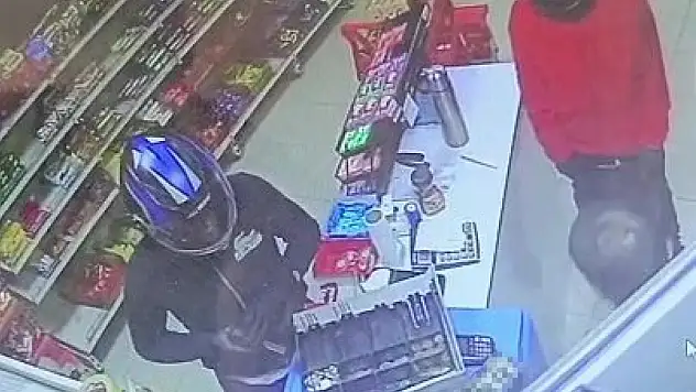 Silahlı gasp zinciri! 10 dakikada 2 istasyonu soydular