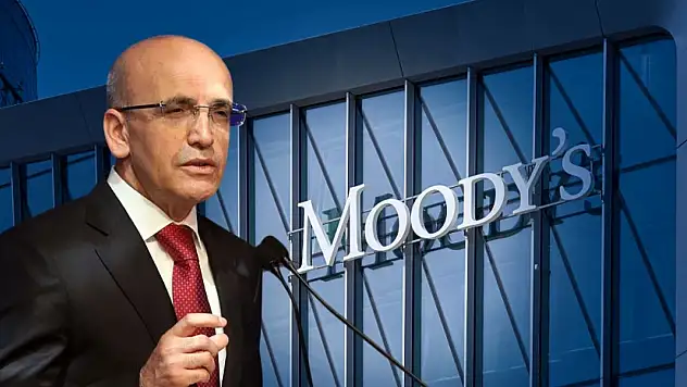 Şimşek'ten Türkiye ekonomisi için 'Dönüm Noktası' açıklaması: Moody's notu neden yükseltti?