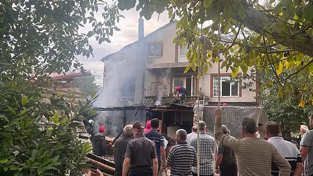 Sinop'ta köy evinde yangın: Tüp patladı, korku dolu anlar yaşandı
