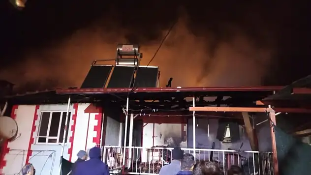 Sobadan sıçrayan yangın evi yaktı