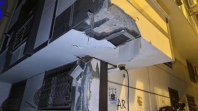 Sokağa dalan vinç dehşet saçtı