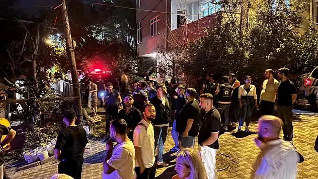 Sokak ortasında genç kadının boğazını kesti: Polis o caniyi arıyor!