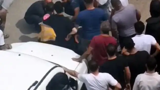 Sokak ortasında silahlı saldırı 1 ölü, 1 yaralı
