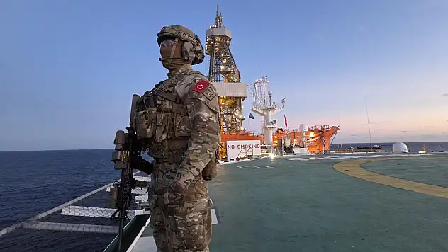 Somali açıklarında Türk kalkanı: Sondaj gemilerine SAT koruması