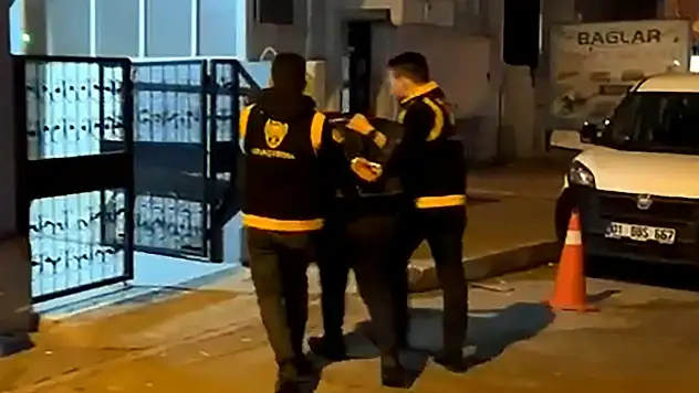 Sopayla aracından inen taksici tutuklandı 201 bin lira ceza kesildi
