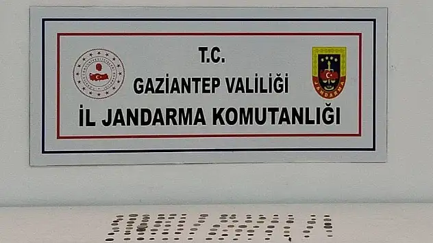 Şüphe çeken şahsın üzerinden çıkanlar pes dedirtti!