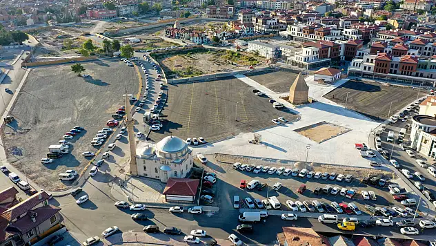 Suriçi ve Bedesten'de park sorunu tarihe karışıyor: Yeni otopark hizmete sunuldu