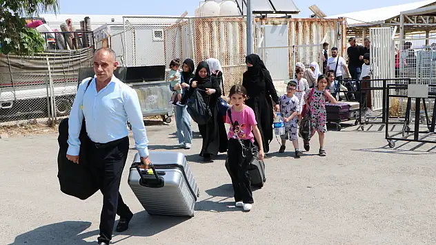 Suriyeli vatandaşlar ülkelerine dönmeye devam ediyor